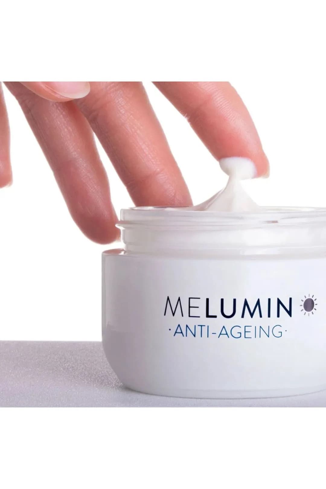 DERMEDİC MELUMIN KORUYUCU VE AYDINLATICI GÜNDÜZ KREMİ SPF 50+ 